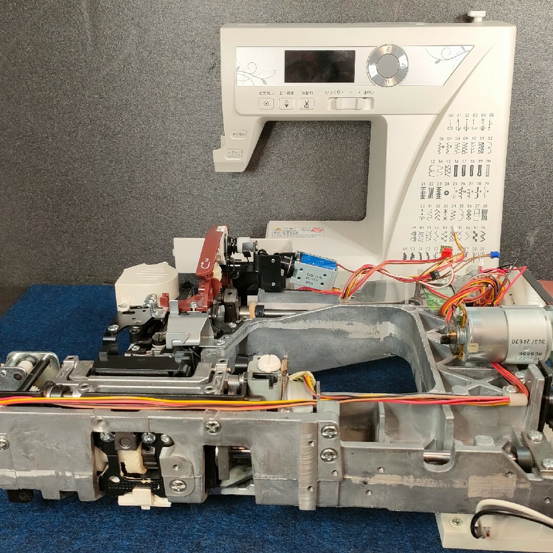 ジャノメ コンピュータミシンPE860