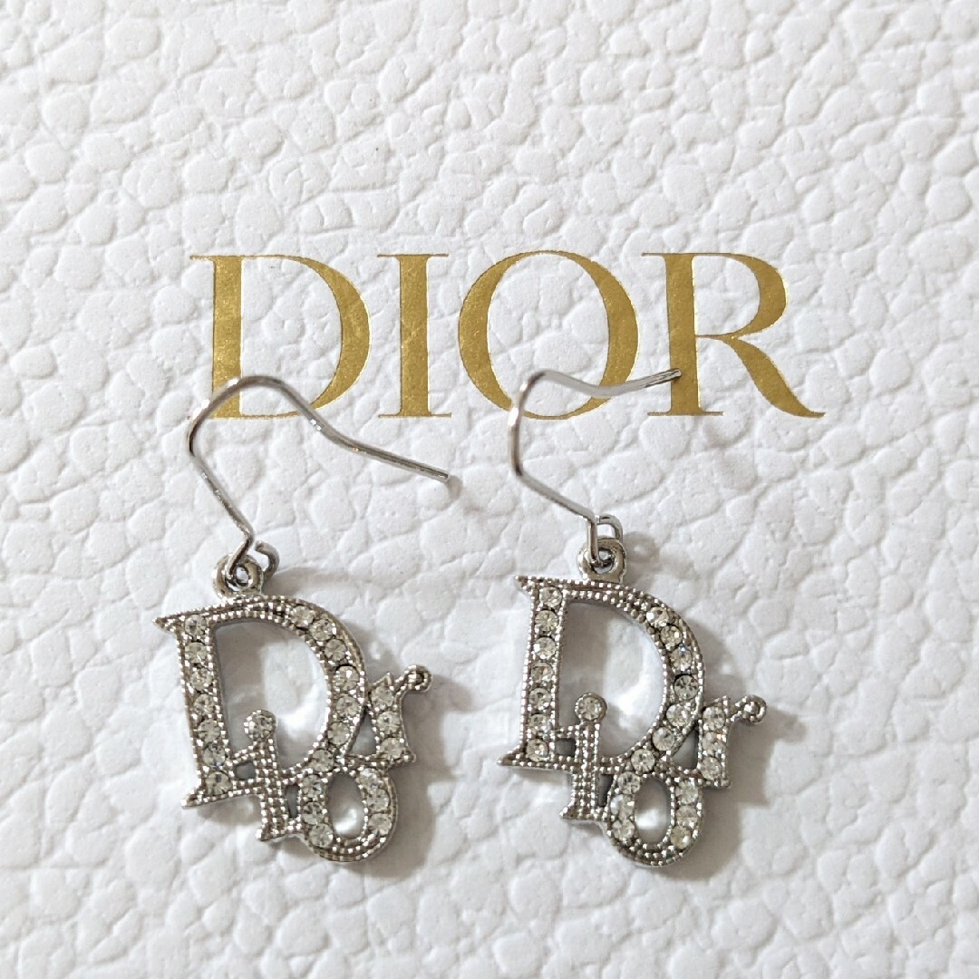 本日限定　ほぼ未使用】Christian Dior　ピアス　Diorロゴ