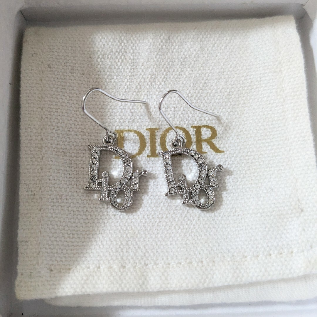 本日限定 ほぼ未使用】Christian Dior ピアス Diorロゴ