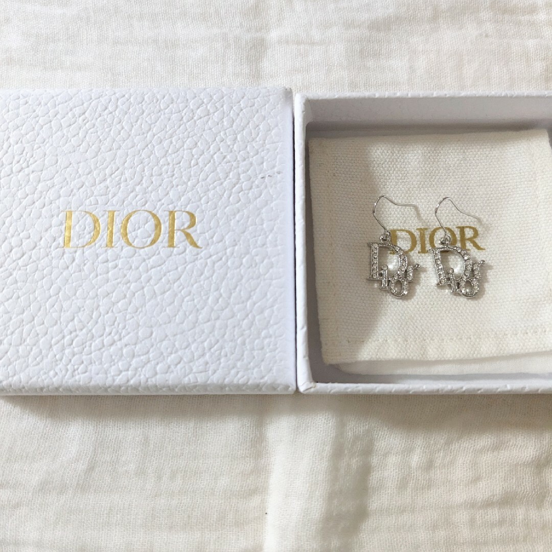 本日限定 ほぼ未使用】Christian Dior ピアス Diorロゴ