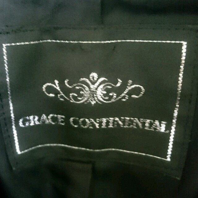 GRACE CONTINENTAL(グレースコンチネンタル)のグレースコンチネンタル✨フォックスファー付きショートダッフルコート❤ レディースのジャケット/アウター(ダッフルコート)の商品写真