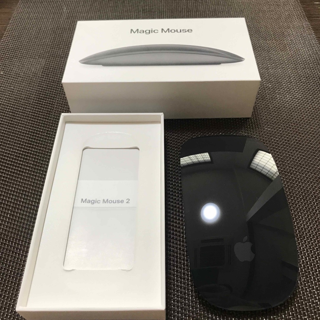 Apple(アップル)のAPPLE MAGIC MOUSE 2 スペースグレイ スマホ/家電/カメラのPC/タブレット(PC周辺機器)の商品写真