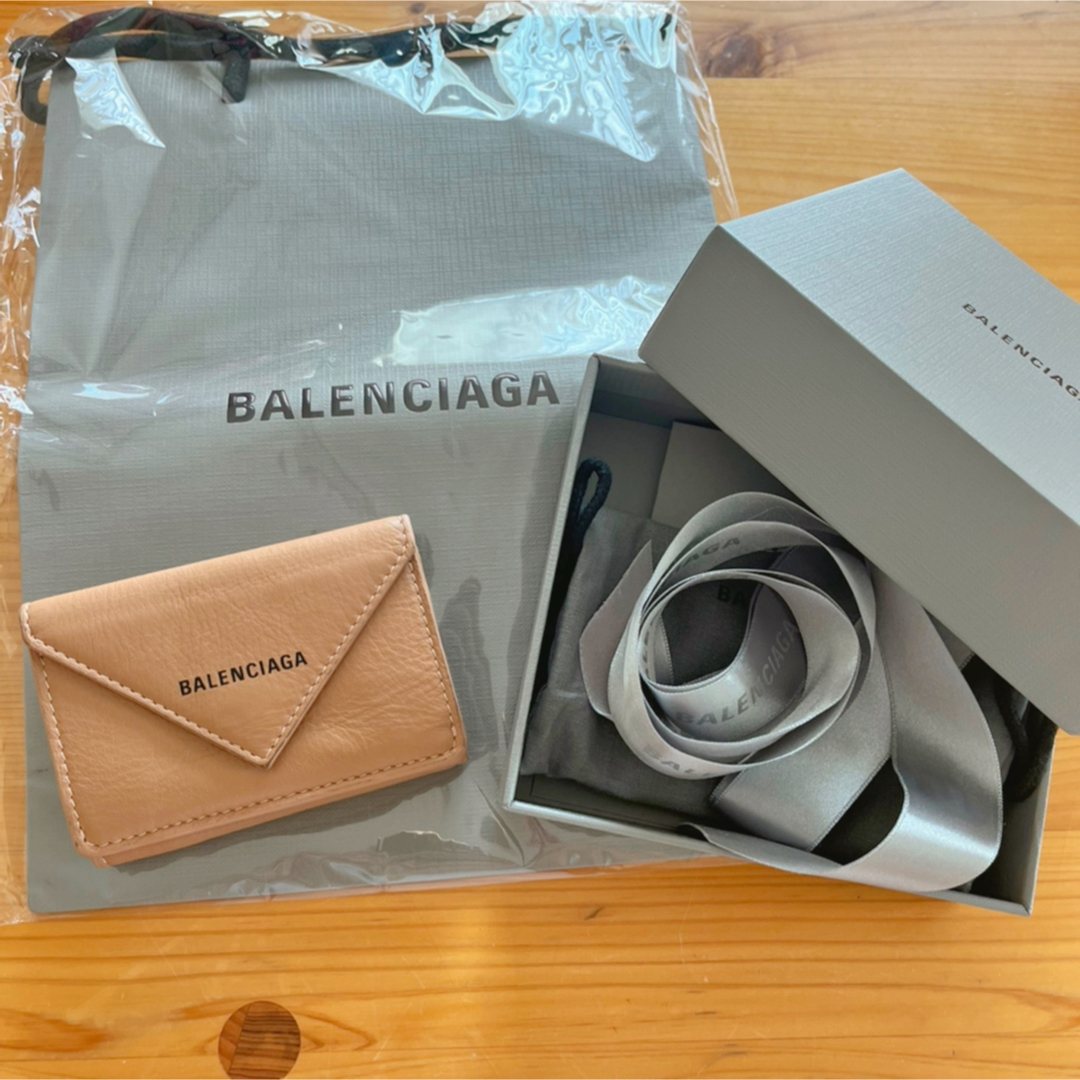 Balenciaga(バレンシアガ)の⭐️バレンシアガ　ミニウォレット⭐️ レディースのファッション小物(財布)の商品写真