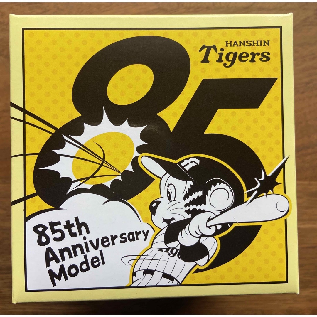 G-SHOCK(ジーショック)の 阪神タイガース　85周年記念モデル　G-SHOCK スポーツ/アウトドアの野球(記念品/関連グッズ)の商品写真