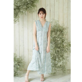 Lace Trimmed Floral Dress ライトベージュ　Sサイズ