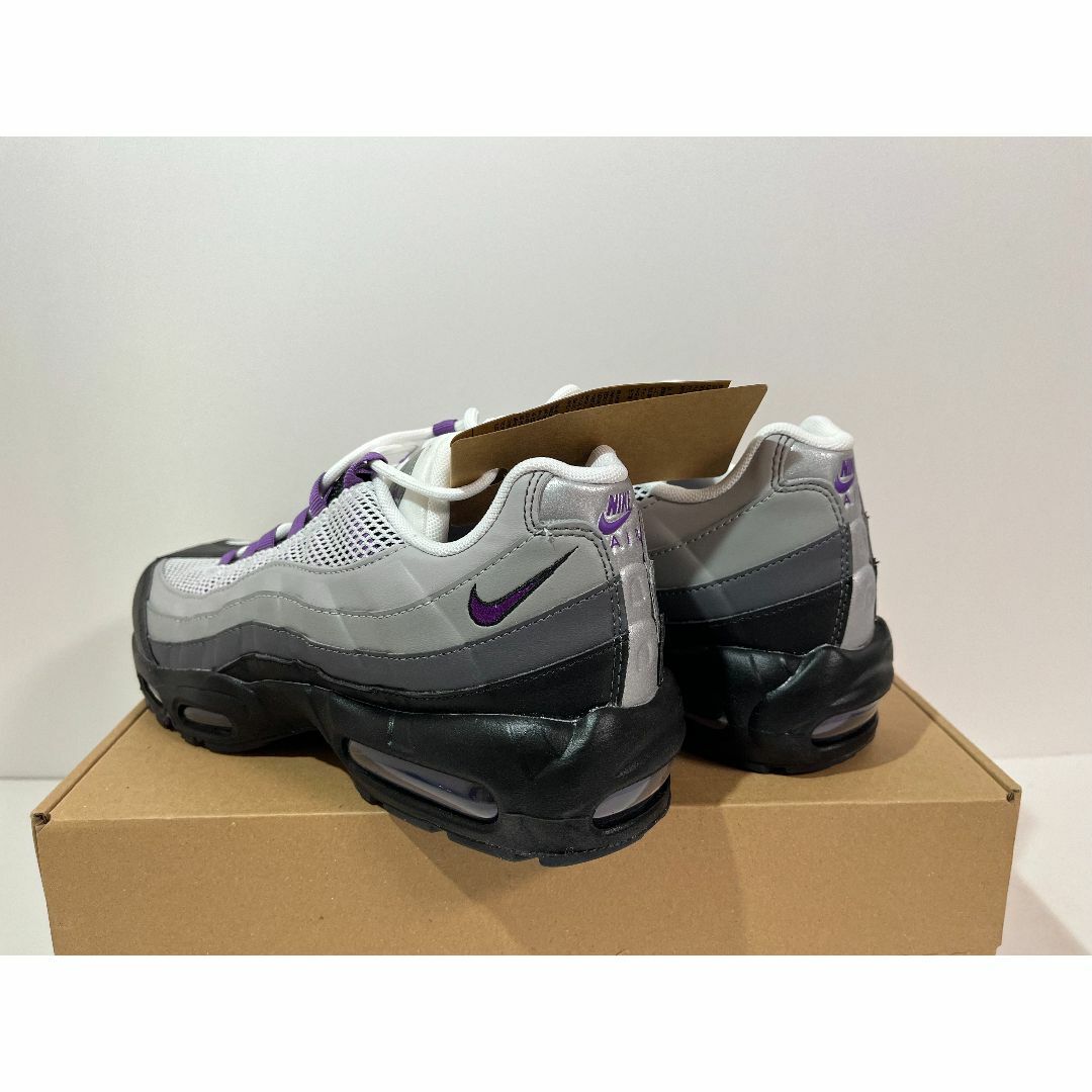 NIKE(ナイキ)の【新品】NIKE AIRMAX95 NextNature DiscoPurple メンズの靴/シューズ(スニーカー)の商品写真