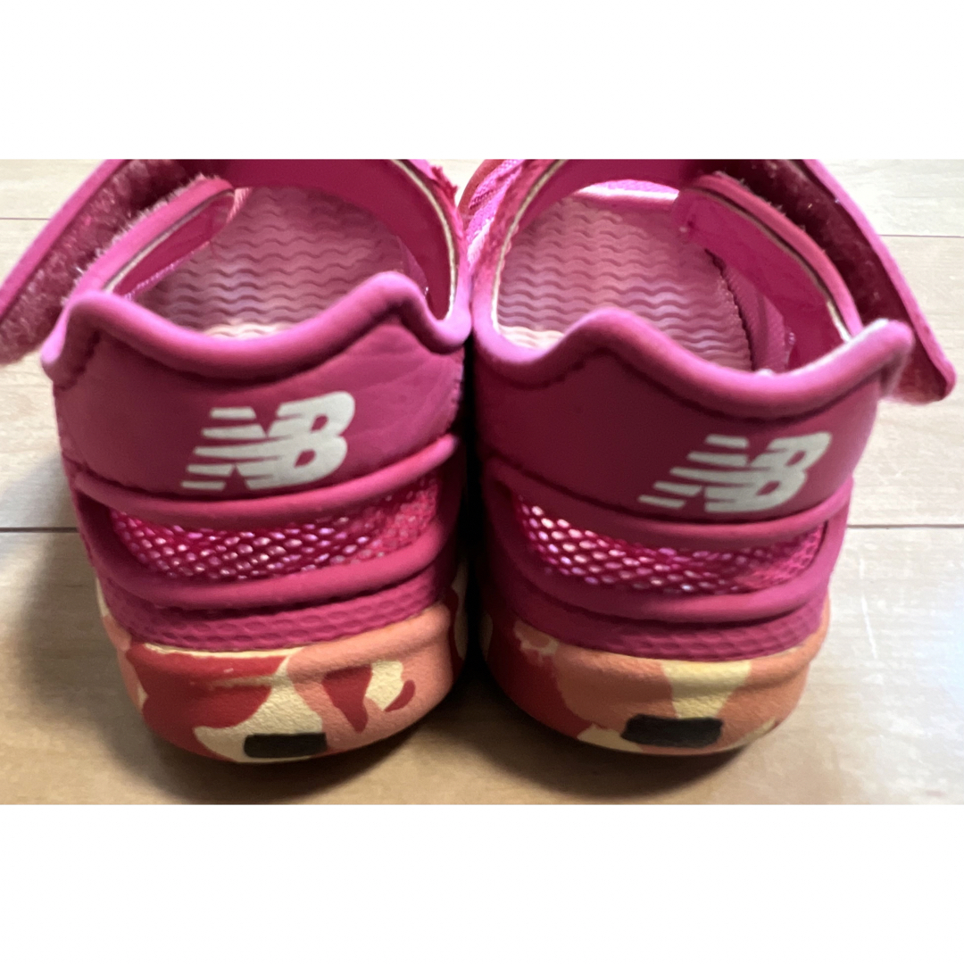New Balance(ニューバランス)のニューバランス　サンダル　KA208  17.5センチ　ピンク キッズ/ベビー/マタニティのキッズ靴/シューズ(15cm~)(サンダル)の商品写真