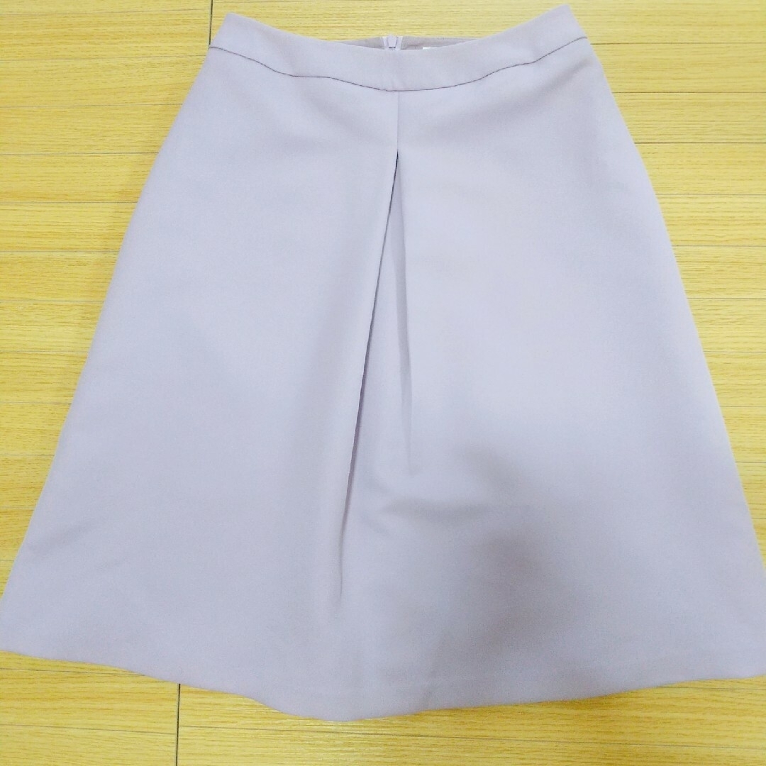 NATURAL BEAUTY BASIC(ナチュラルビューティーベーシック)のボックススカートMサイズ   ナチュラルビューティーベーシック レディースのスカート(ひざ丈スカート)の商品写真