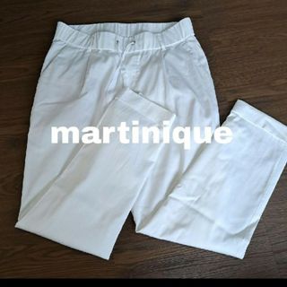 マルティニーク(martinique)のホワイト　パンツ　マルティニーク(カジュアルパンツ)