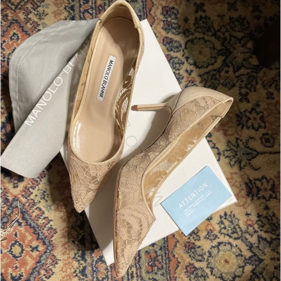 MANOLO BLAHNIK - 新品 マノロブラニク 37 レース パンプス ハンギシ