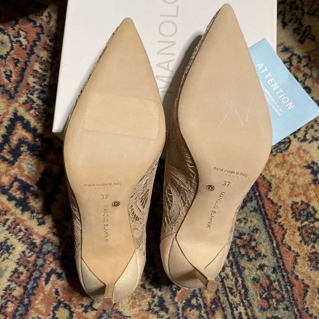 MANOLO BLAHNIK(マノロブラニク)の新品　マノロブラニク　37  レース　パンプス　ハンギシ　BBLA レディースの靴/シューズ(ハイヒール/パンプス)の商品写真