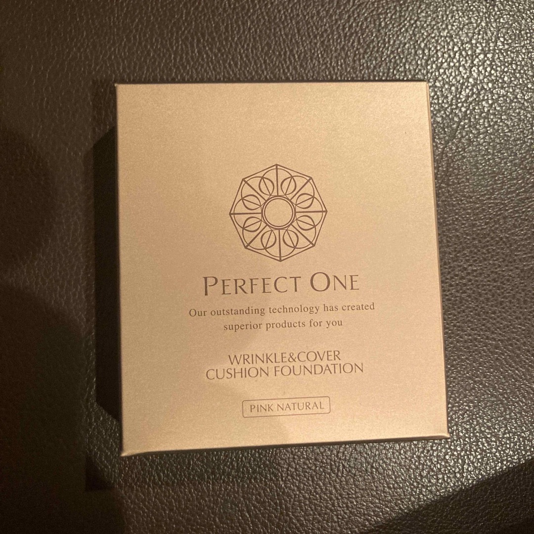 PERFECT ONE(パーフェクトワン)のパーフェクトワン　薬用リンクル&カバークッションファンデーションピンクナチュラル コスメ/美容のベースメイク/化粧品(ファンデーション)の商品写真