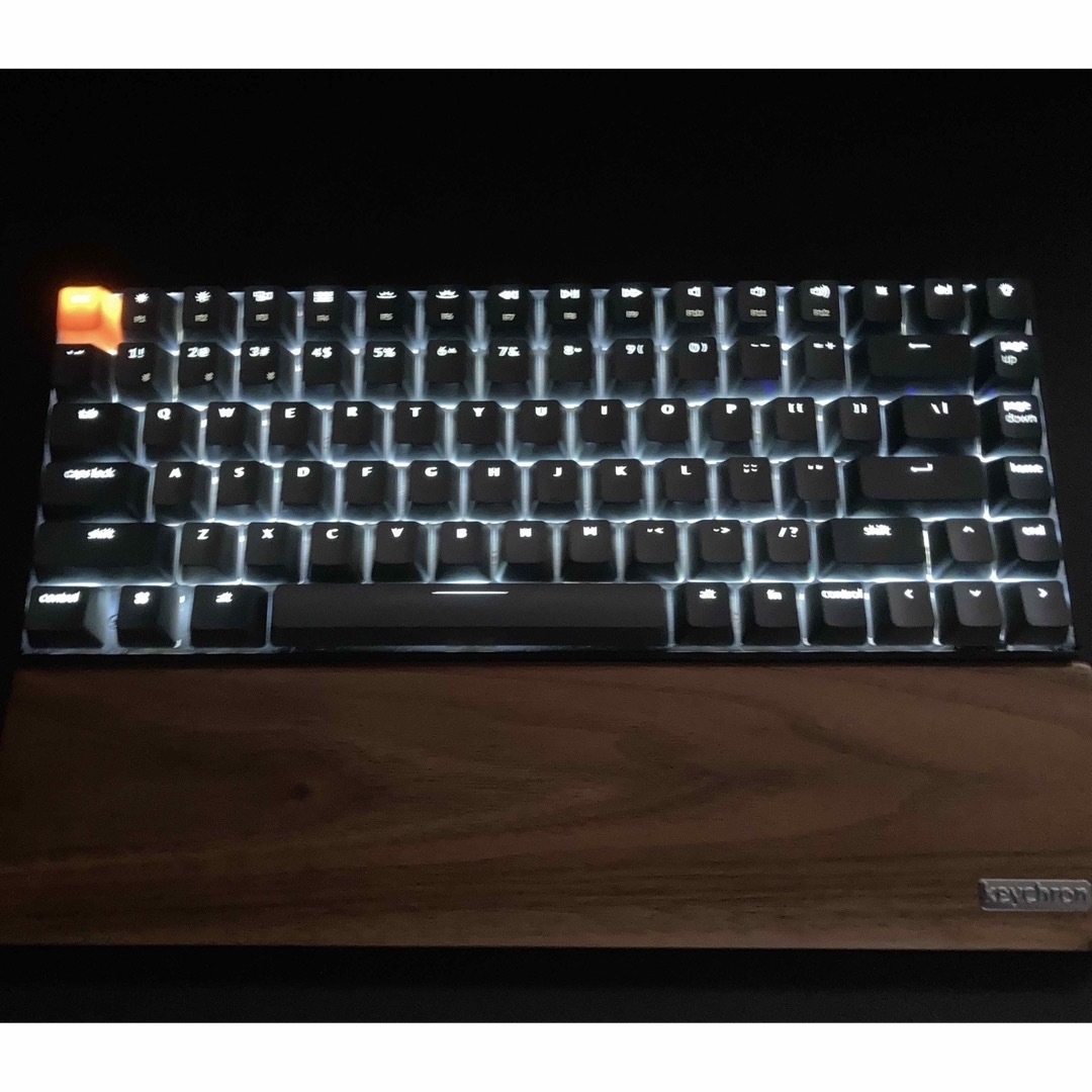 Keychron K2 US配列 赤軸 純正パームレスト付きの通販 by しんようかん ... Keychron K2 純正パームレスト付き