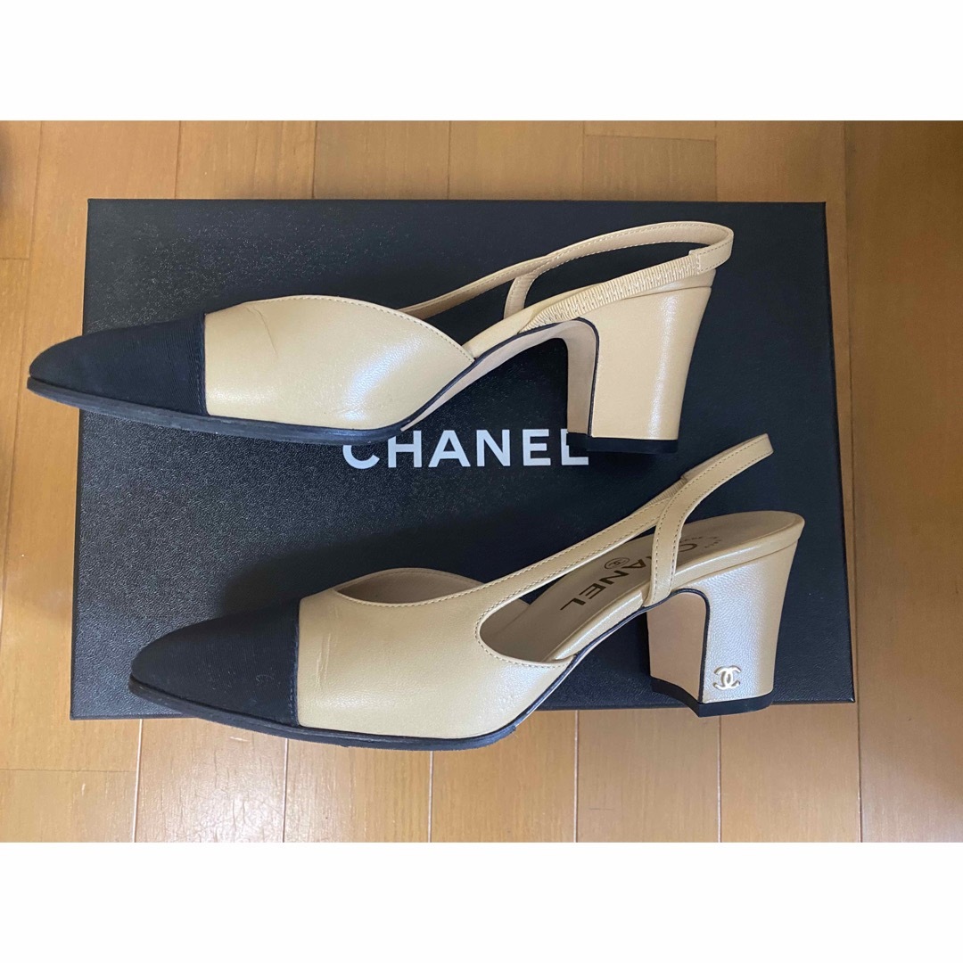 CHANEL(シャネル)のri様専用　シャネル　スリングバックシューズ　バイカラー　パンプス レディースの靴/シューズ(ハイヒール/パンプス)の商品写真