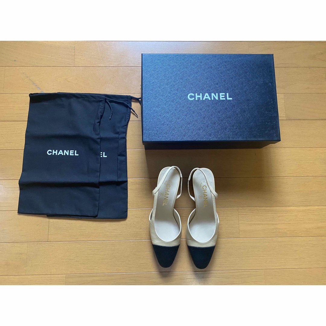 CHANEL(シャネル)のri様専用　シャネル　スリングバックシューズ　バイカラー　パンプス レディースの靴/シューズ(ハイヒール/パンプス)の商品写真
