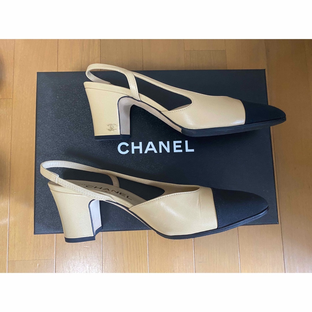 CHANEL(シャネル)のri様専用　シャネル　スリングバックシューズ　バイカラー　パンプス レディースの靴/シューズ(ハイヒール/パンプス)の商品写真