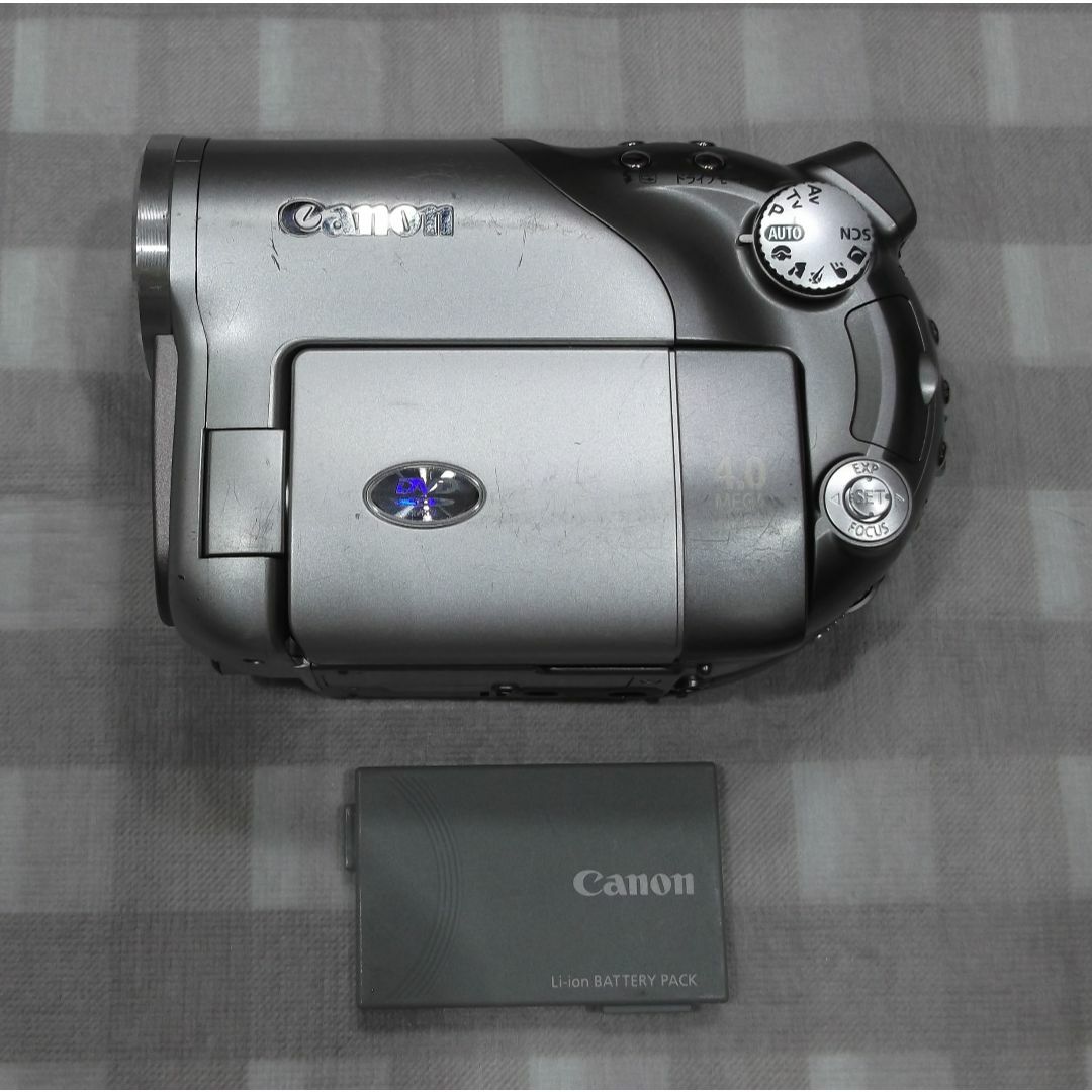 Canon(キヤノン)のビデオカメラ キヤノン「DC40」【送料込】 スマホ/家電/カメラのカメラ(ビデオカメラ)の商品写真