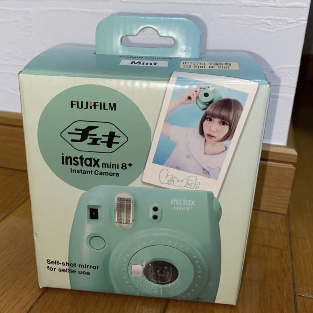 スマホ/家電/カメラinstax mini 8+  チェキ　新品