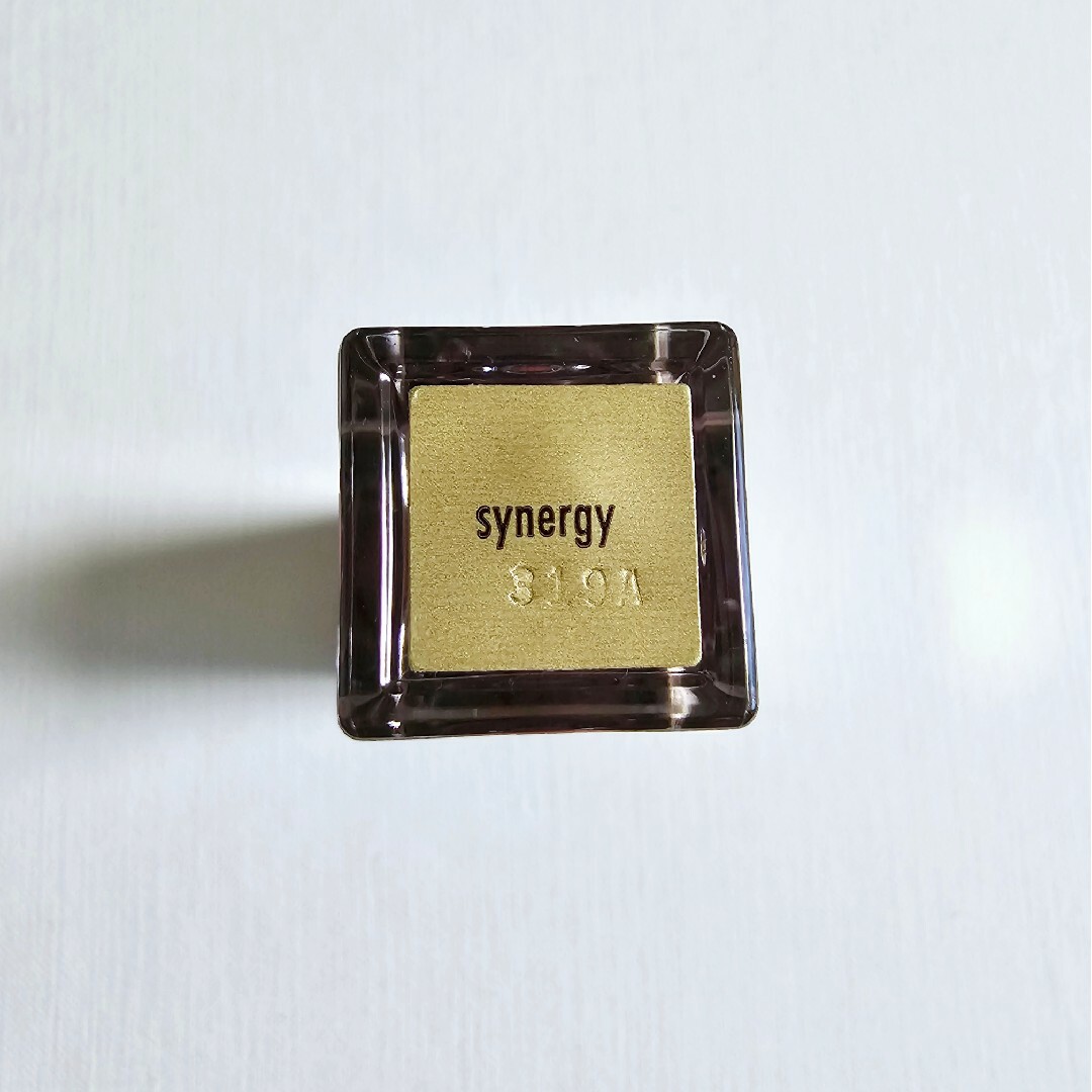 stila(スティラ)のスティラ　stila リップグロス　synergy ミニサイズ コスメ/美容のベースメイク/化粧品(リップグロス)の商品写真