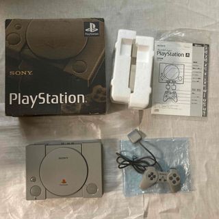 プレイステーション(PlayStation)のPlayStation 初代本体　箱付き★ジャンク品(家庭用ゲーム機本体)