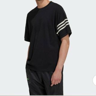 アディダス(adidas)の【新品未使用】adidas　アディカラーNEUCLASSIC半袖Tシャツ(Tシャツ/カットソー(半袖/袖なし))