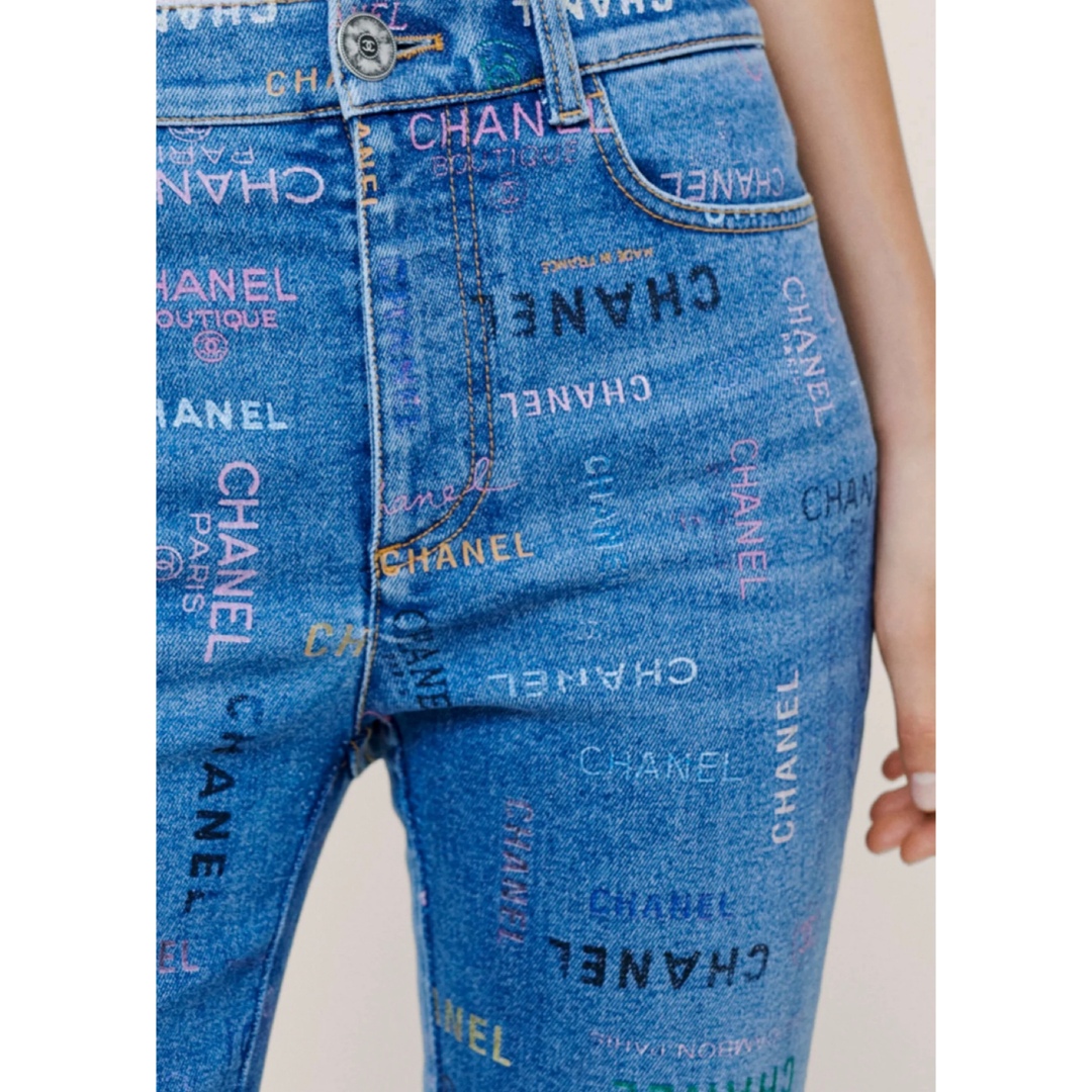 CHANEL(シャネル)のCHANEL 22P  新作　シャネル　デニム　パンツ　JEANS 希少 レディースのパンツ(デニム/ジーンズ)の商品写真