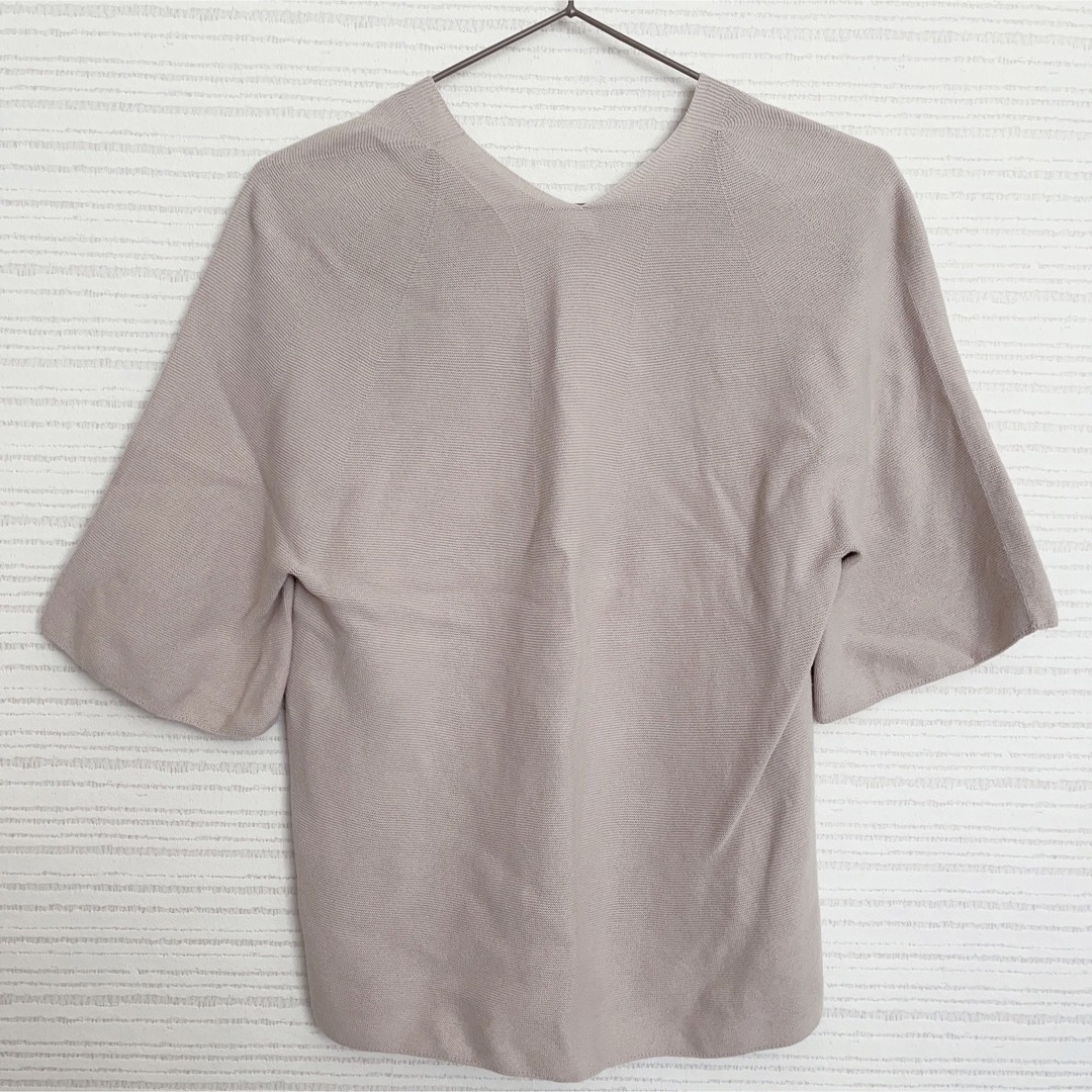 UNIQLO(ユニクロ)のレイ様専用♡UNIQLO ユニクロ 半袖ニット トップス レディースのトップス(Tシャツ(半袖/袖なし))の商品写真