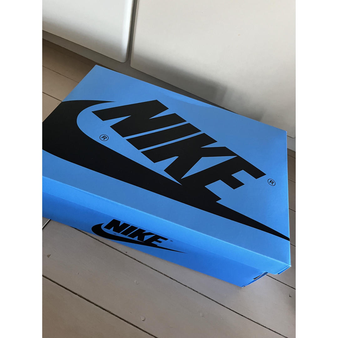 【完売商品】NIKE エアージョーダン1 HIGH ユニバーシティブルー