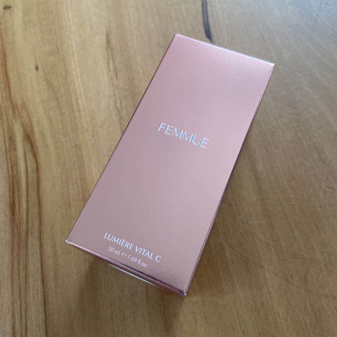 FEMMUE(ファミュ)のFEMMUE  ルミエールヴァイタルC 限定　50ml コスメ/美容のスキンケア/基礎化粧品(美容液)の商品写真