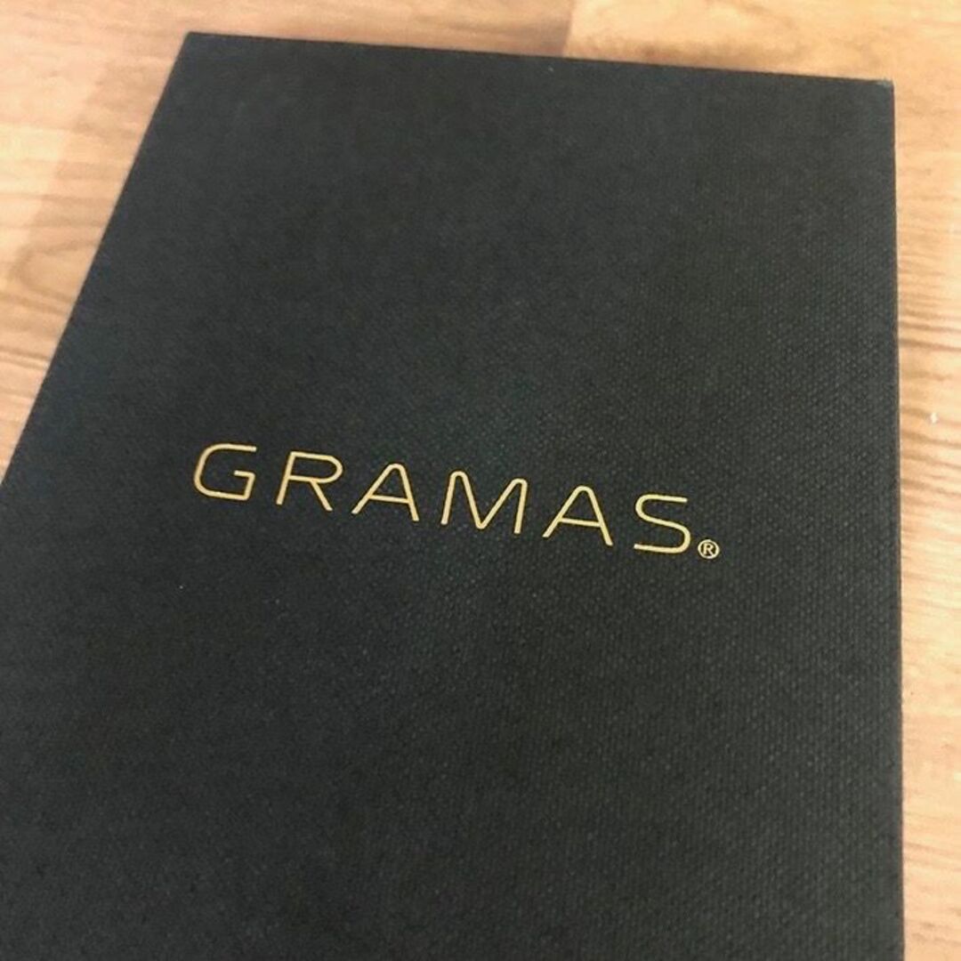 GRAMAS 本革 iPhone11/XR 兼用 ドイツ 手帳型 レッド