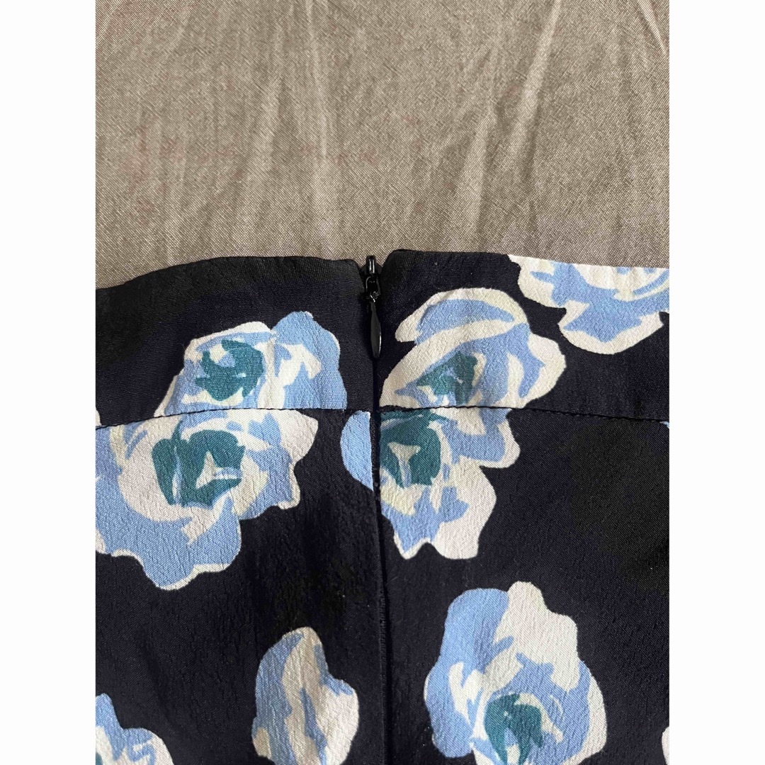 ZARA - 美品 ZARA ザラ ロングスカート スカート 花柄 黒 人気 ZARA - 美品 ZARA ザラ ロングスカート スカート 花柄 黒 人気