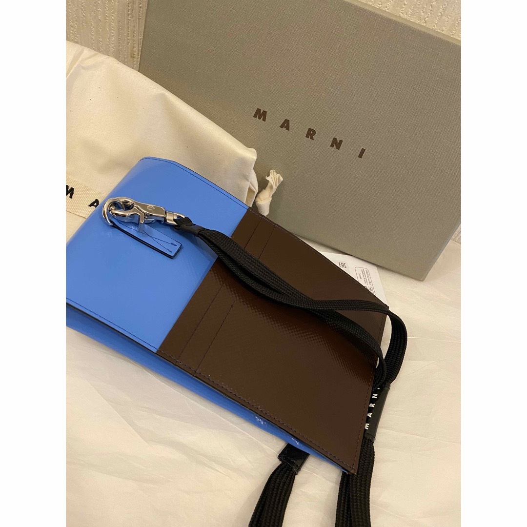 マルニ MARNI フォンケース PVC ネックポーチ　ブルー　ブラウン