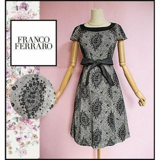 フランコフェラーロ(FRANCO FERRARO)の【フランコフェラーロ】花柄ワンピース　フロッキー　ストレッチ　黒　1（S)訳有(ひざ丈ワンピース)