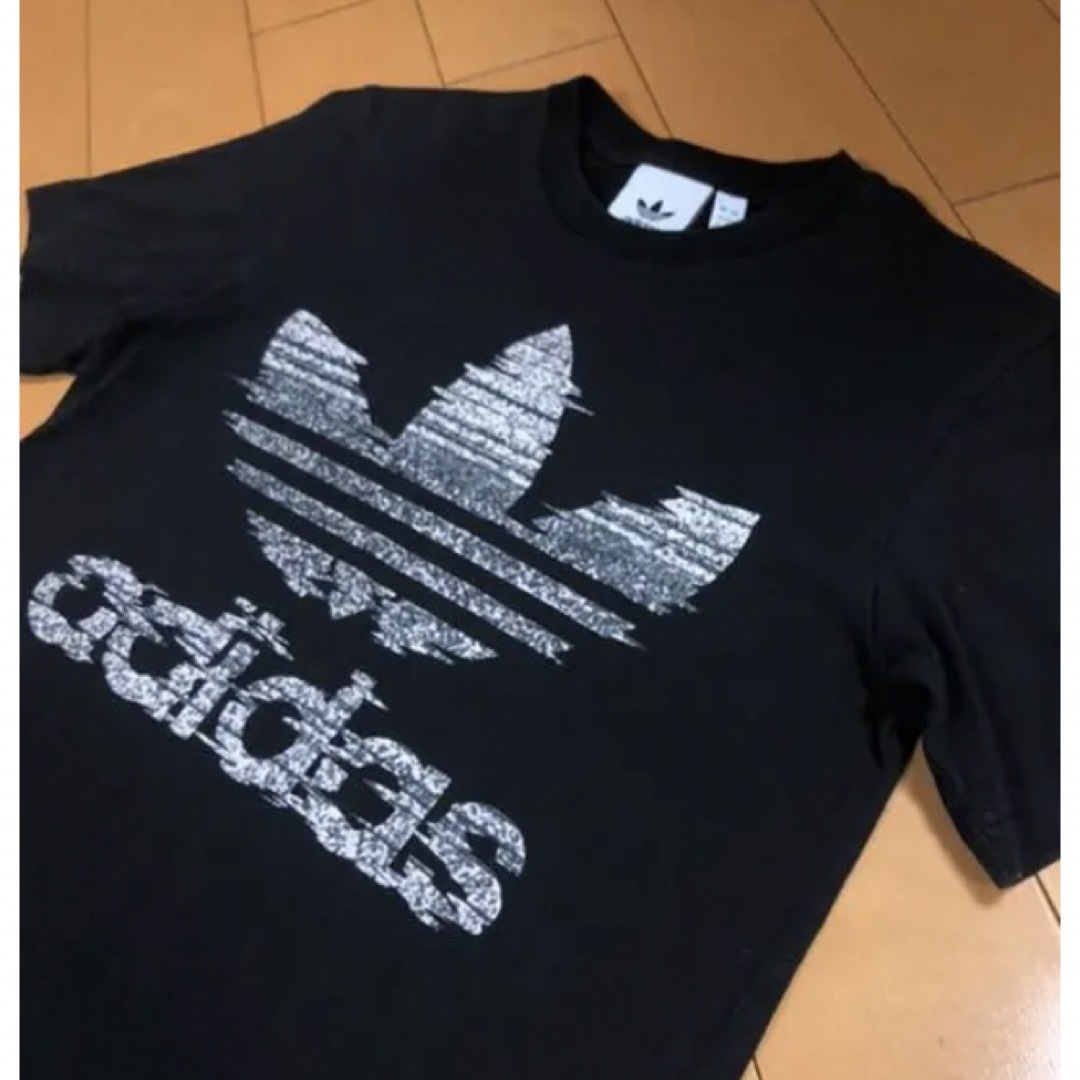 adidas(アディダス)のadidasブラックコットンT メンズのトップス(Tシャツ/カットソー(半袖/袖なし))の商品写真