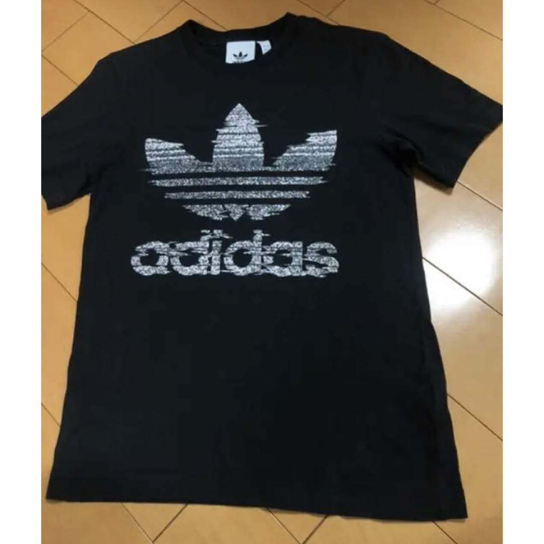 adidas(アディダス)のadidasブラックコットンT メンズのトップス(Tシャツ/カットソー(半袖/袖なし))の商品写真