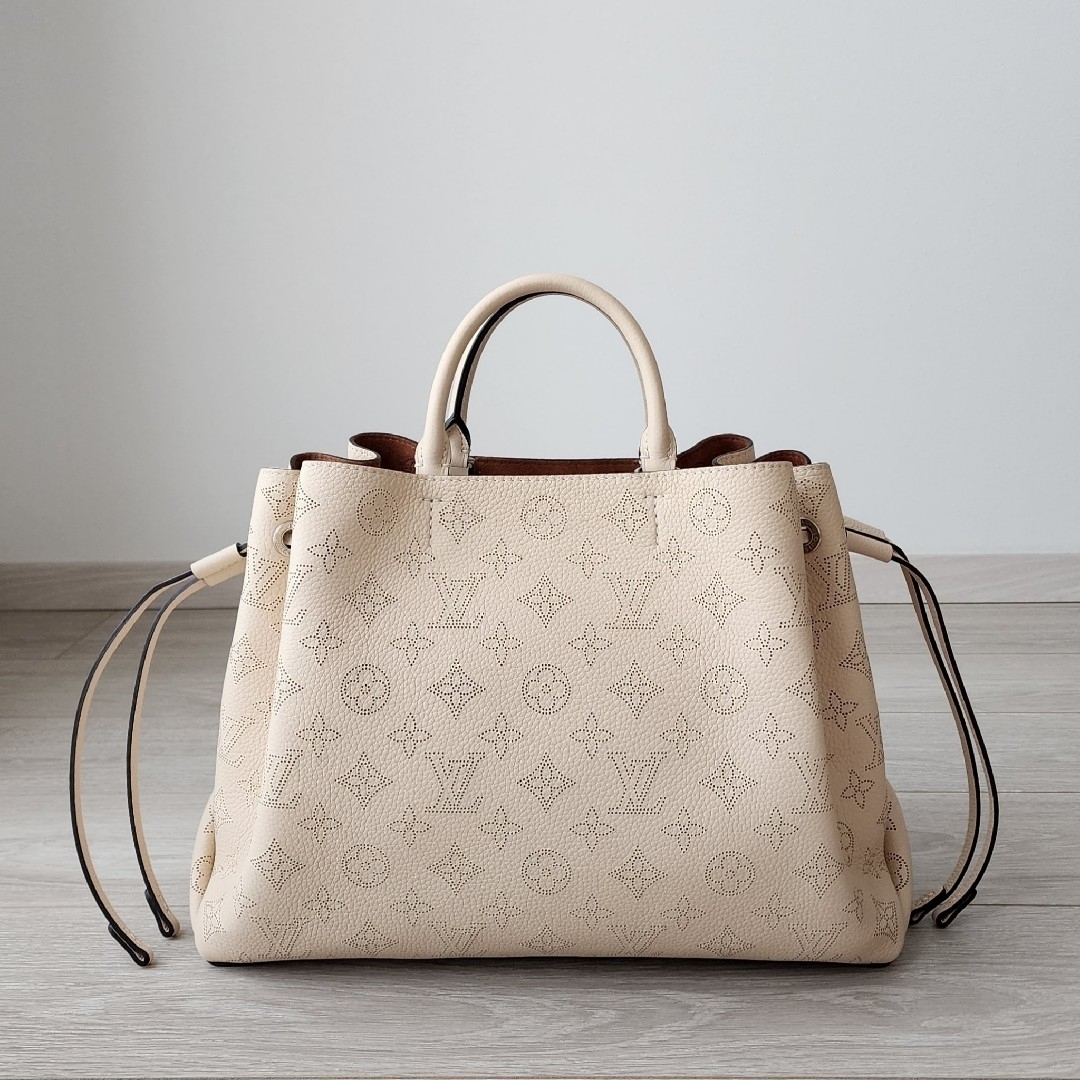 LOUIS VUITTON - 極美品【ヴィトン】マヒナ ベラ・トート クレーム