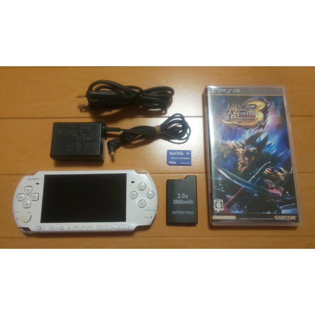 【美品】【レアカラー】PSP 3000 すぐ遊べるセット(ブラック×レッド)