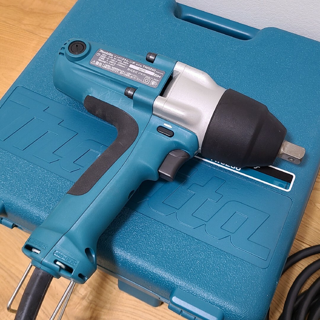 makita マキタ インパクトレンチ TW0250 makita マキタ インパクトレンチ TW0250