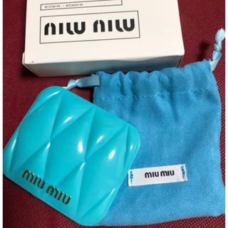 ミュウミュウ(miumiu)のミウミウ 新品 ミラー 鏡  巾着ポーチ 金具 ゴールド ノベルティ(ミラー)