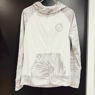 ビラボン(billabong)の新品未使用 BILLABONG ラッシュガードパーカー(水着)