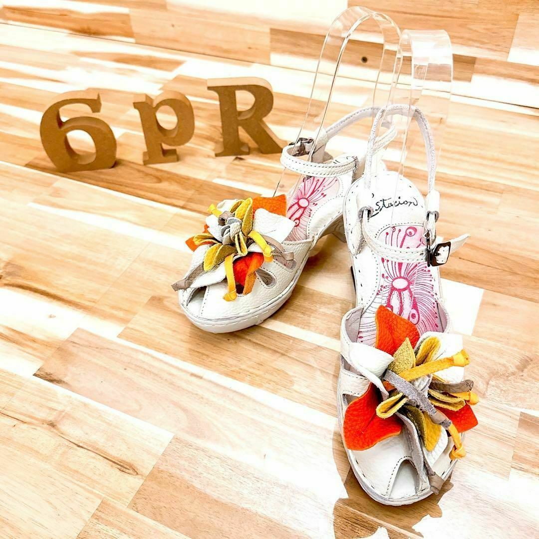 エスタシオン】本革レザー お花 サンダル フラワー 春夏 M 白×オレンジ