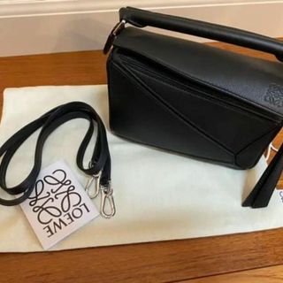 サイン・掲示用品 パネル 【極希少】ロエベ シャイニークロコ クラッチ