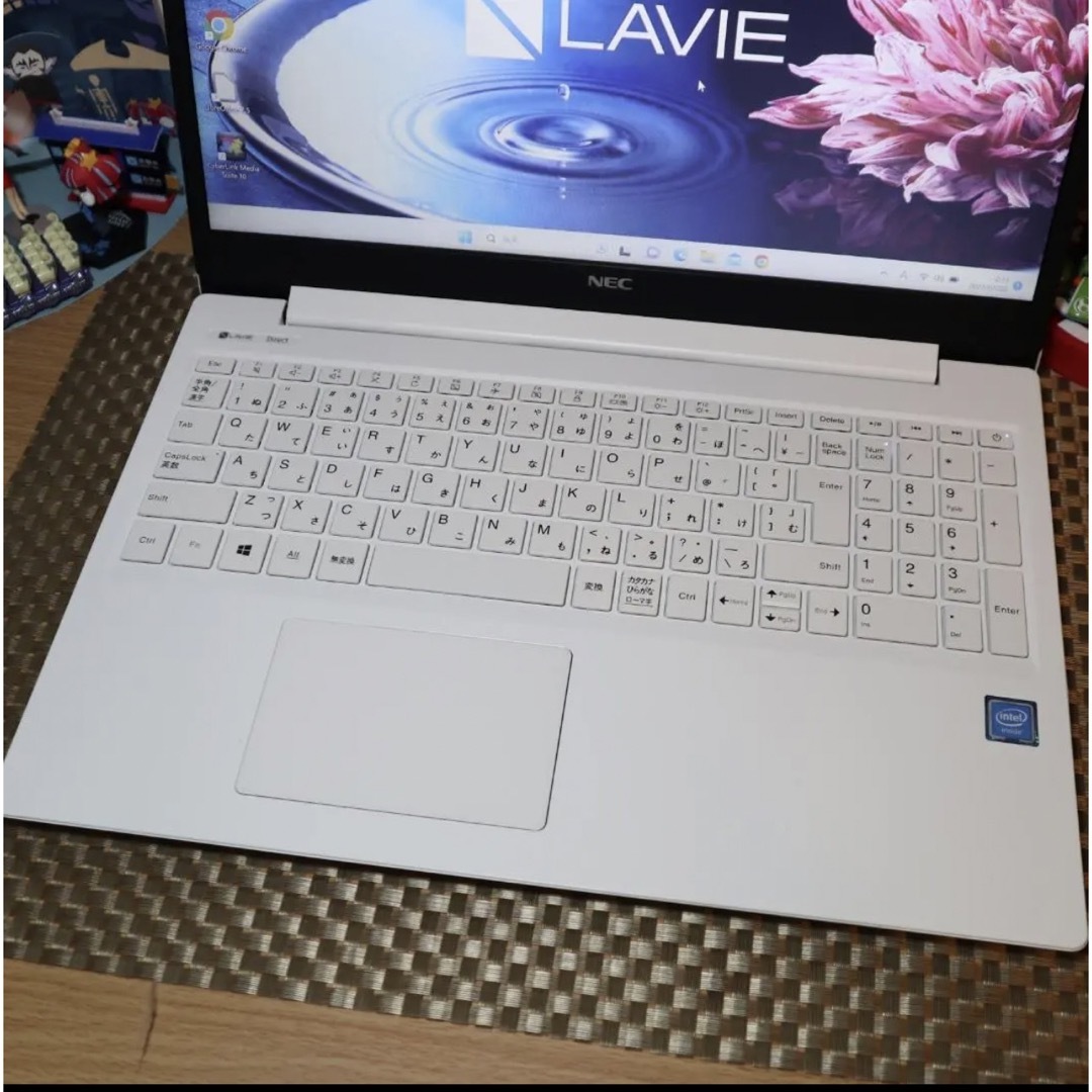 超美品!Win11高年式/SSD512/メモリ8/DVD/無線/HDMI/カメラ