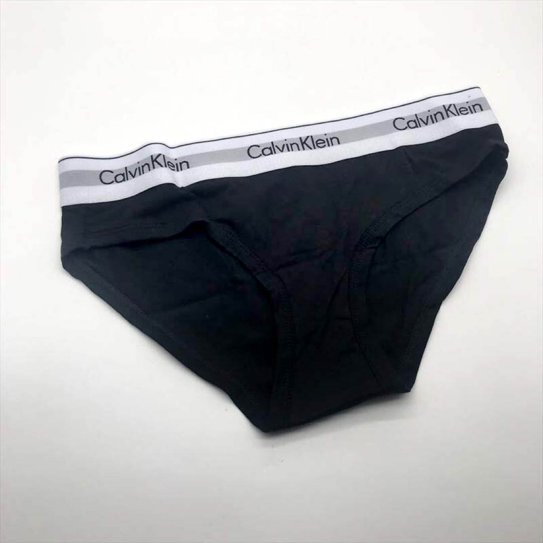 Calvin Klein(カルバンクライン)のカルバンクライン　上下セット　ワンショルダーブラレット&ショーツ　黒　下着　L レディースの下着/アンダーウェア(ブラ&ショーツセット)の商品写真