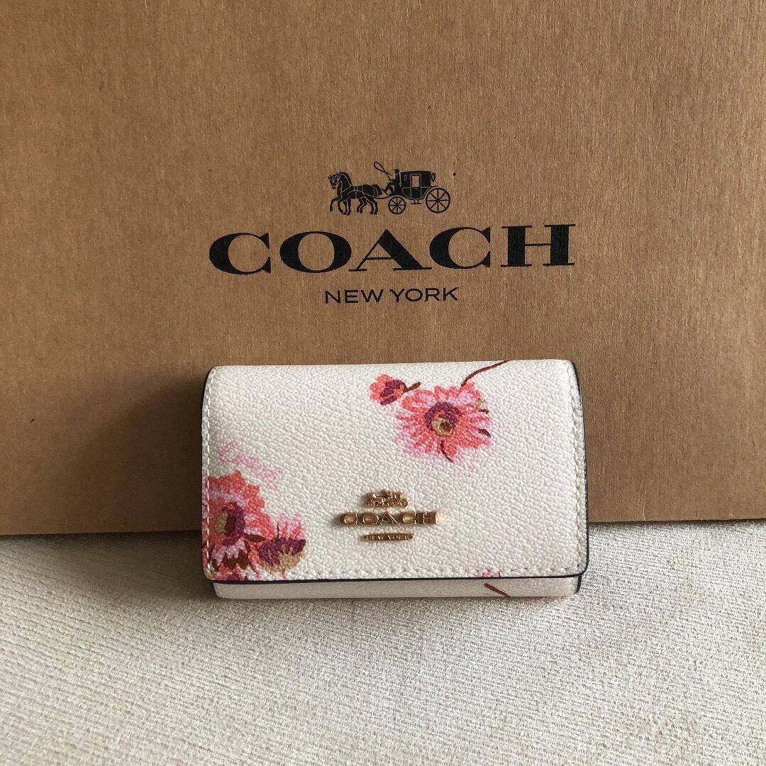 新品　coach コーチ　キーケース