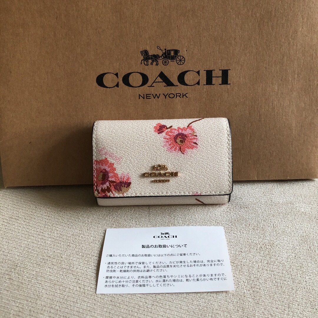 COACH(コーチ)の新品★COACH コーチ 定価28,600円 レザー 花柄 5連キーケース レディースのファッション小物(キーケース)の商品写真