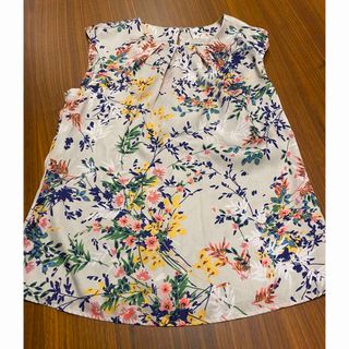 ザラ(ZARA)の美品スペインブランド　TRUCCOの花柄ノースリーブブラウス(シャツ/ブラウス(半袖/袖なし))