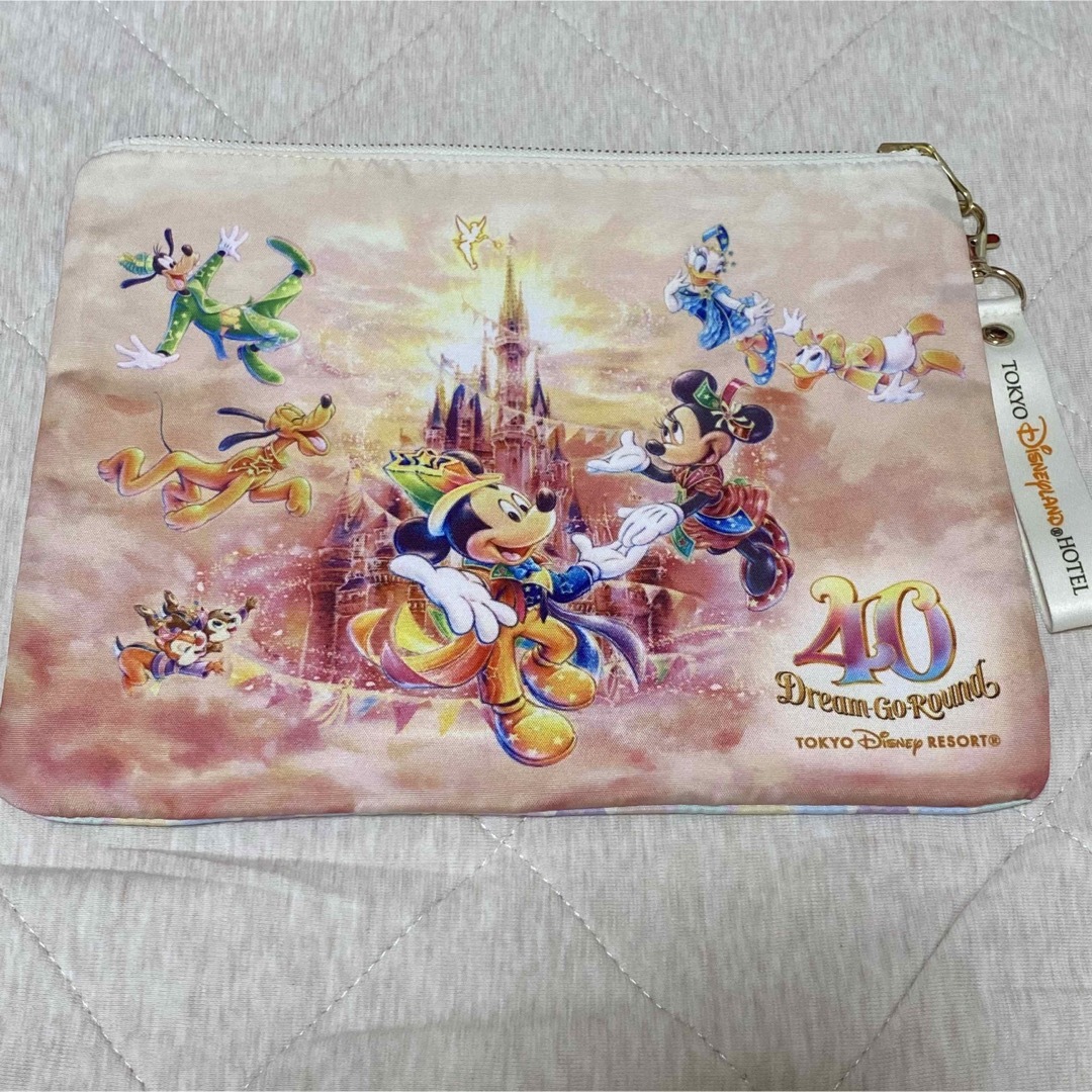 ディズニーランド40周年　記念ホテル限定ポーチ | フリマアプリ ラクマ