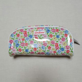 キャスキッドソン(Cath Kidston)の【キャス・キッドソン】ビニールポーチ　ペンケース　メイクポーチ(ポーチ)