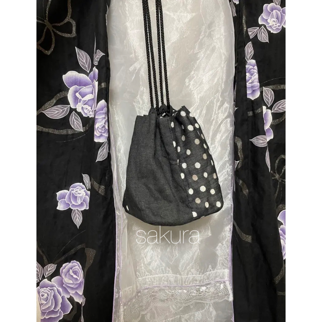 浴衣　バラ　蝶　花柄　パープル　ラメ　ブラック レディースの水着/浴衣(浴衣)の商品写真